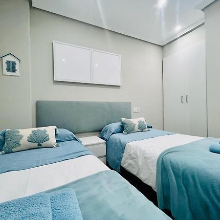 Apartamento adosado con terraza en Playa América, Nigrán Esterno foto