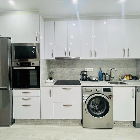 Apartamento adosado con terraza en Playa América, Nigrán Esterno foto